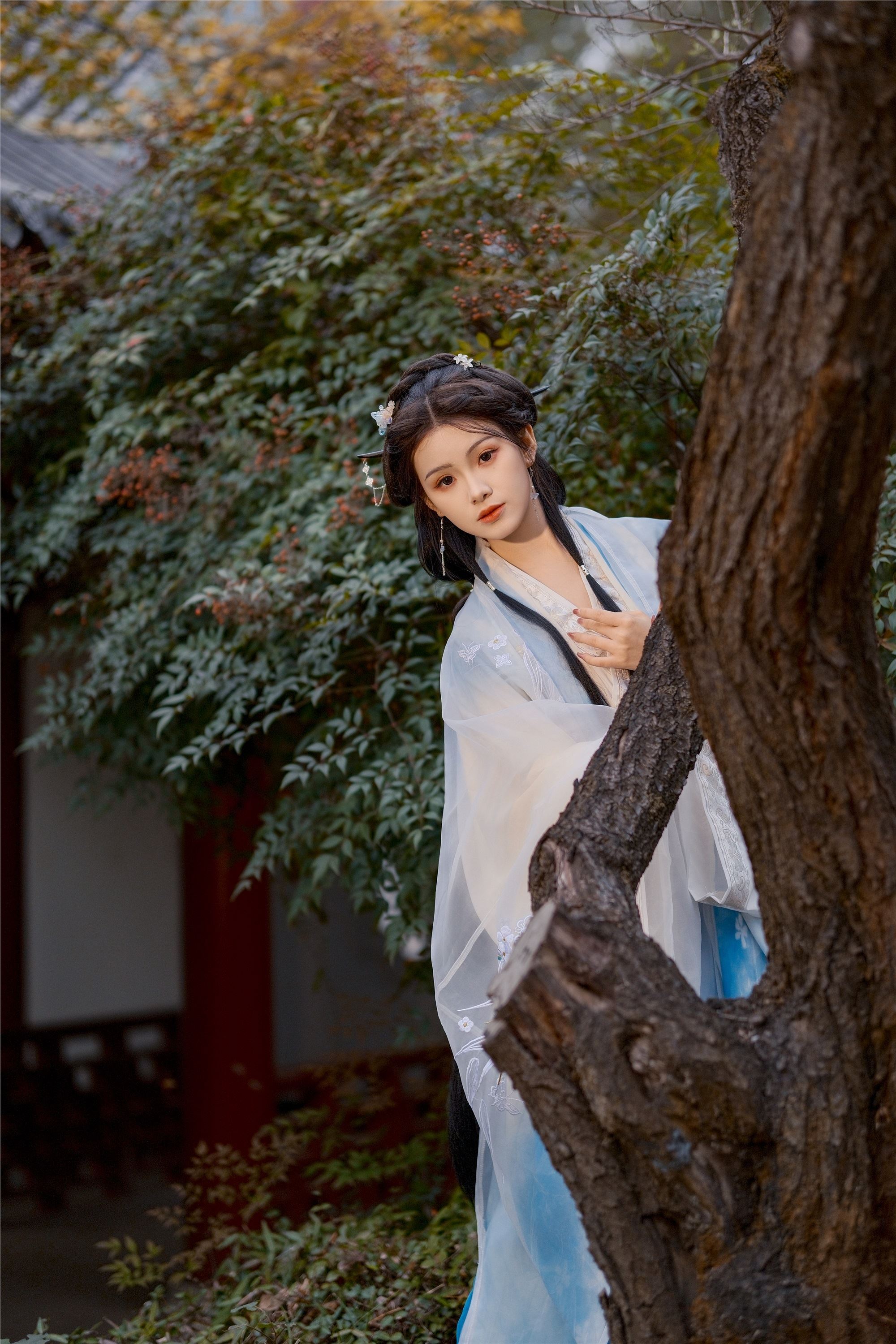 YITUYU艺图语 2025.01.24 秋意阑珊 悦璃